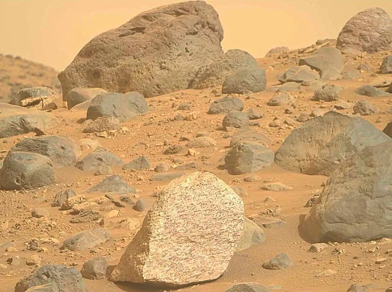 Rocks in the Bright Angel Formation. NASA's Mars Perseverance rover acquired this image using its Right Mastcam-Z camera. Mastcam-Z is a pair of cameras located high on the rover's mast. This image was acquired on May 29, 2024 (Sol 1164) at the local mean solar time of 12:40:40. Credit: NASA/JPL-Caltech/ASU